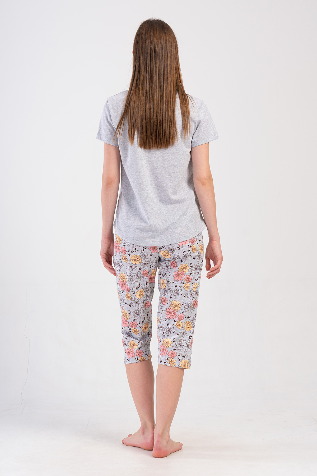 Woman Supreme Voba Capri Set Woman Supreme Voba Capri Set
