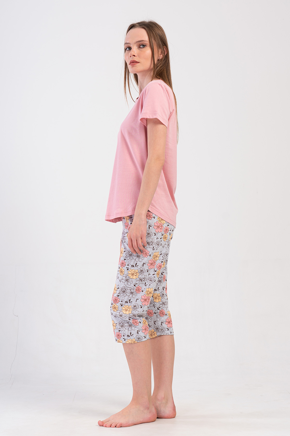 Woman Supreme Voba Capri Set Woman Supreme Voba Capri Set