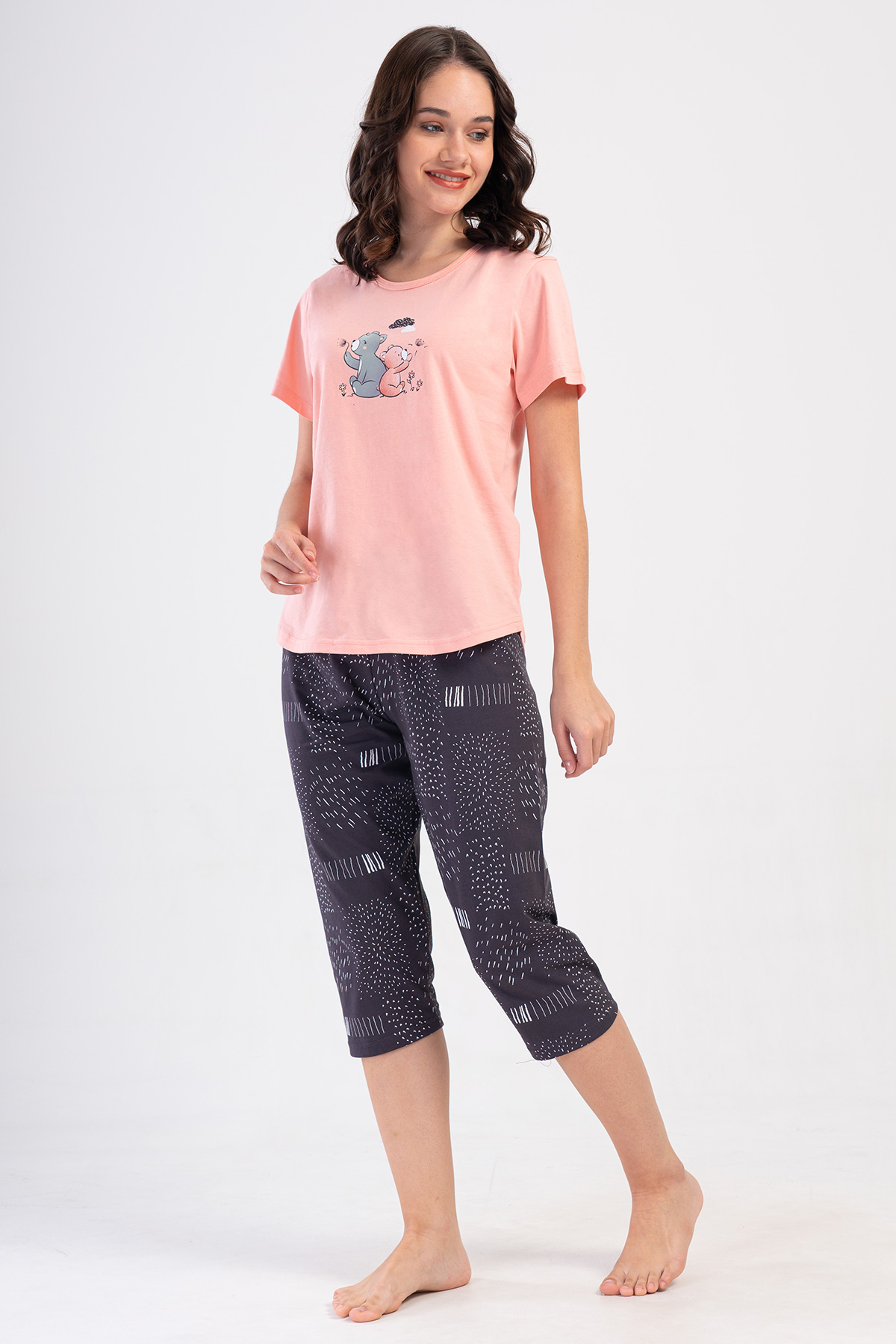 Woman Supreme Tiyone Capri Set Woman Supreme Tiyone Capri Set