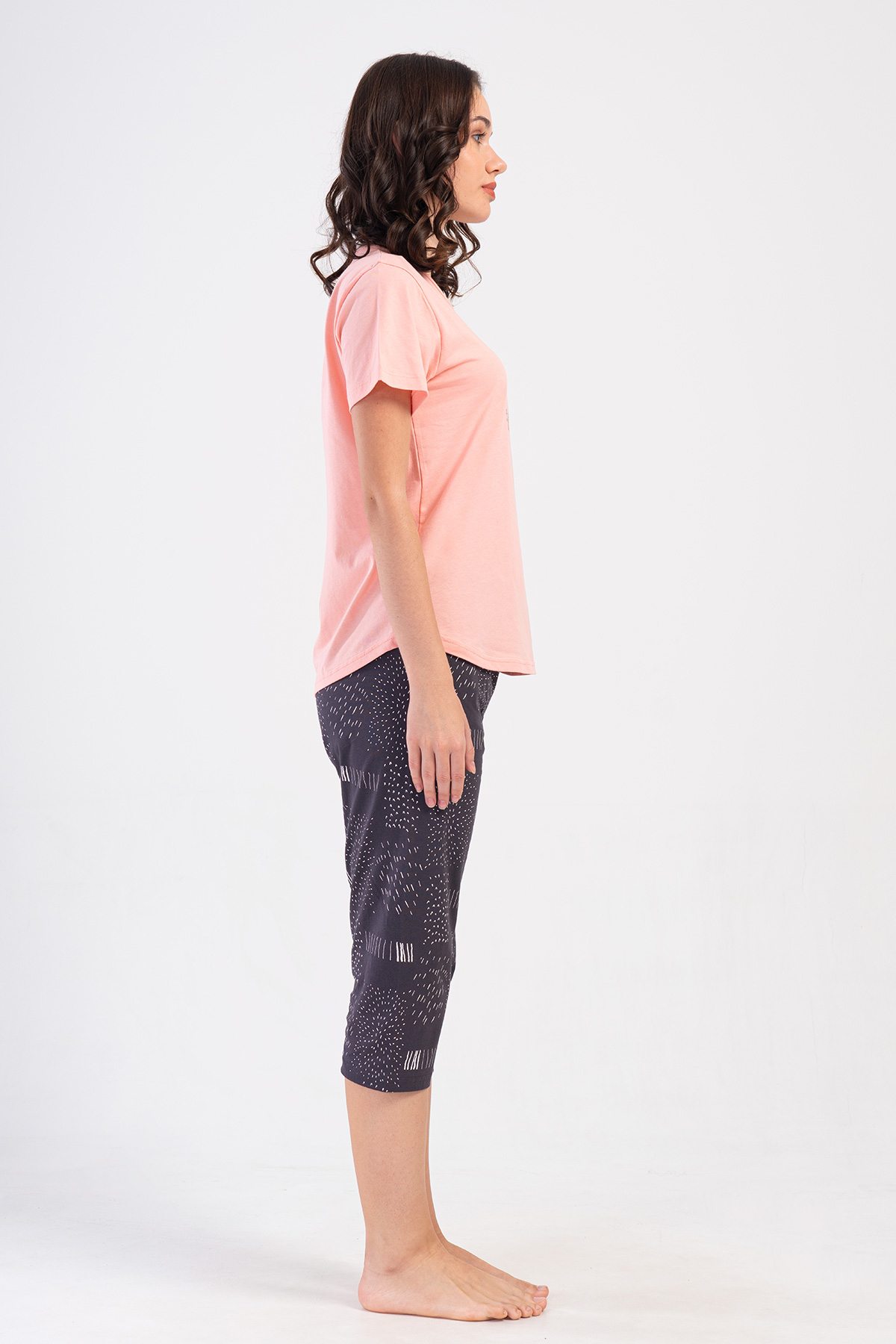 Woman Supreme Tiyone Capri Set Woman Supreme Tiyone Capri Set