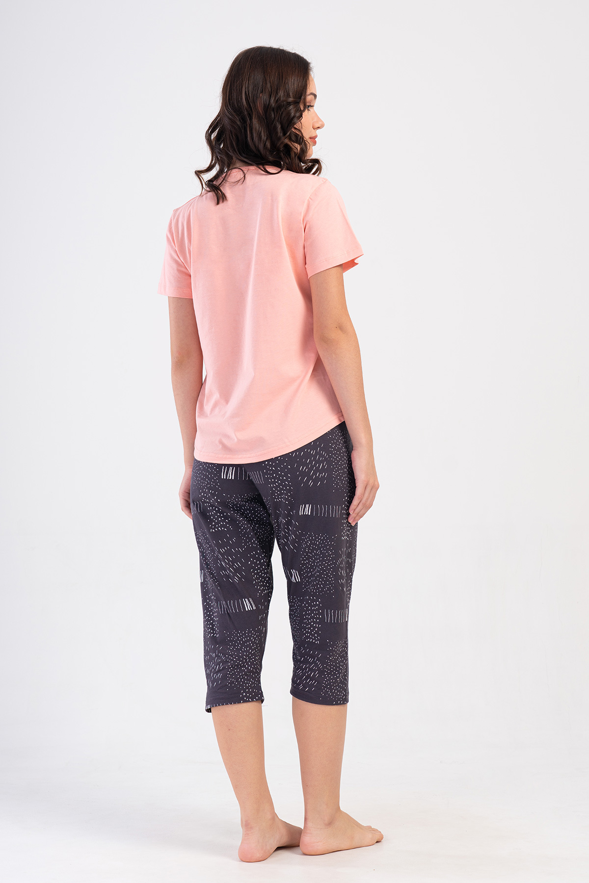 Woman Supreme Tiyone Capri Set Woman Supreme Tiyone Capri Set