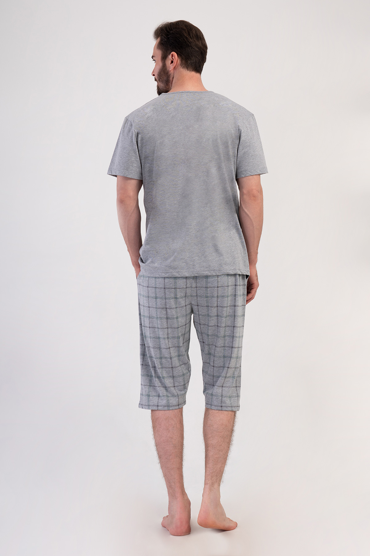 Man Supreme Evca Capri Set Man Supreme Evca Capri Set