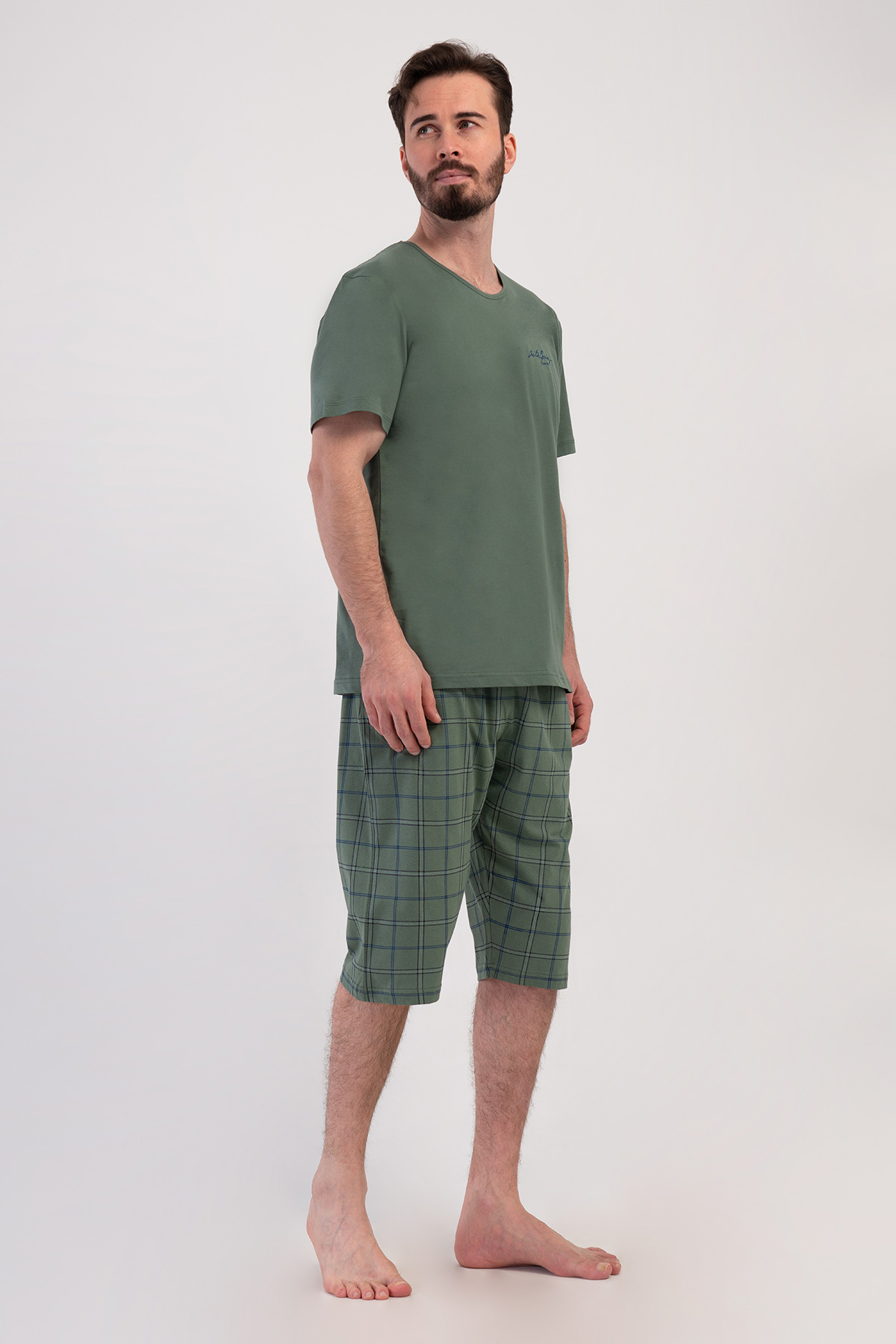 Man Supreme Evca Capri Set Man Supreme Evca Capri Set