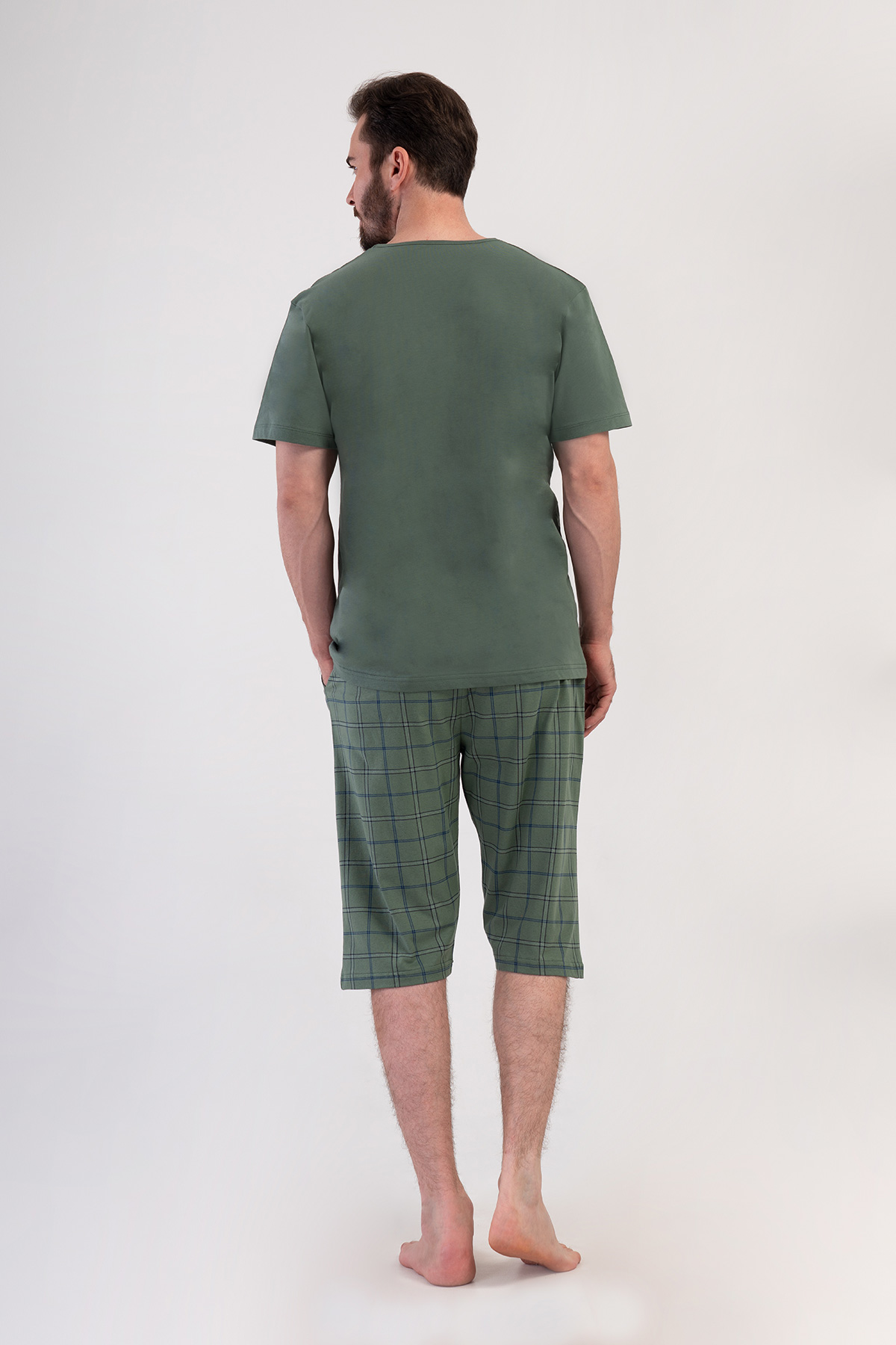 Man Supreme Evca Capri Set Man Supreme Evca Capri Set