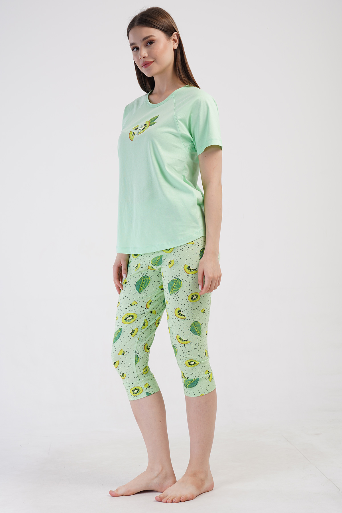 Woman Lycra Supreme Fruit Capri Set Woman Lycra Supreme Fruit Capri Set