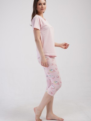 Woman Lycra Supreme Cenna Capri Set Woman Lycra Supreme Cenna Capri Set