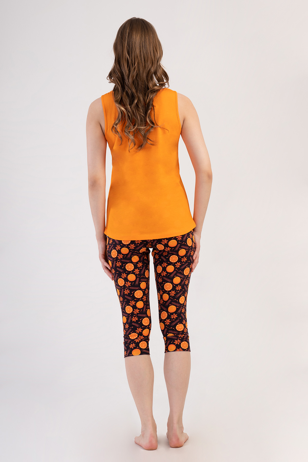 Woman Lycra Supreme Orangey Capri Set Woman Lycra Supreme Orangey Capri Set