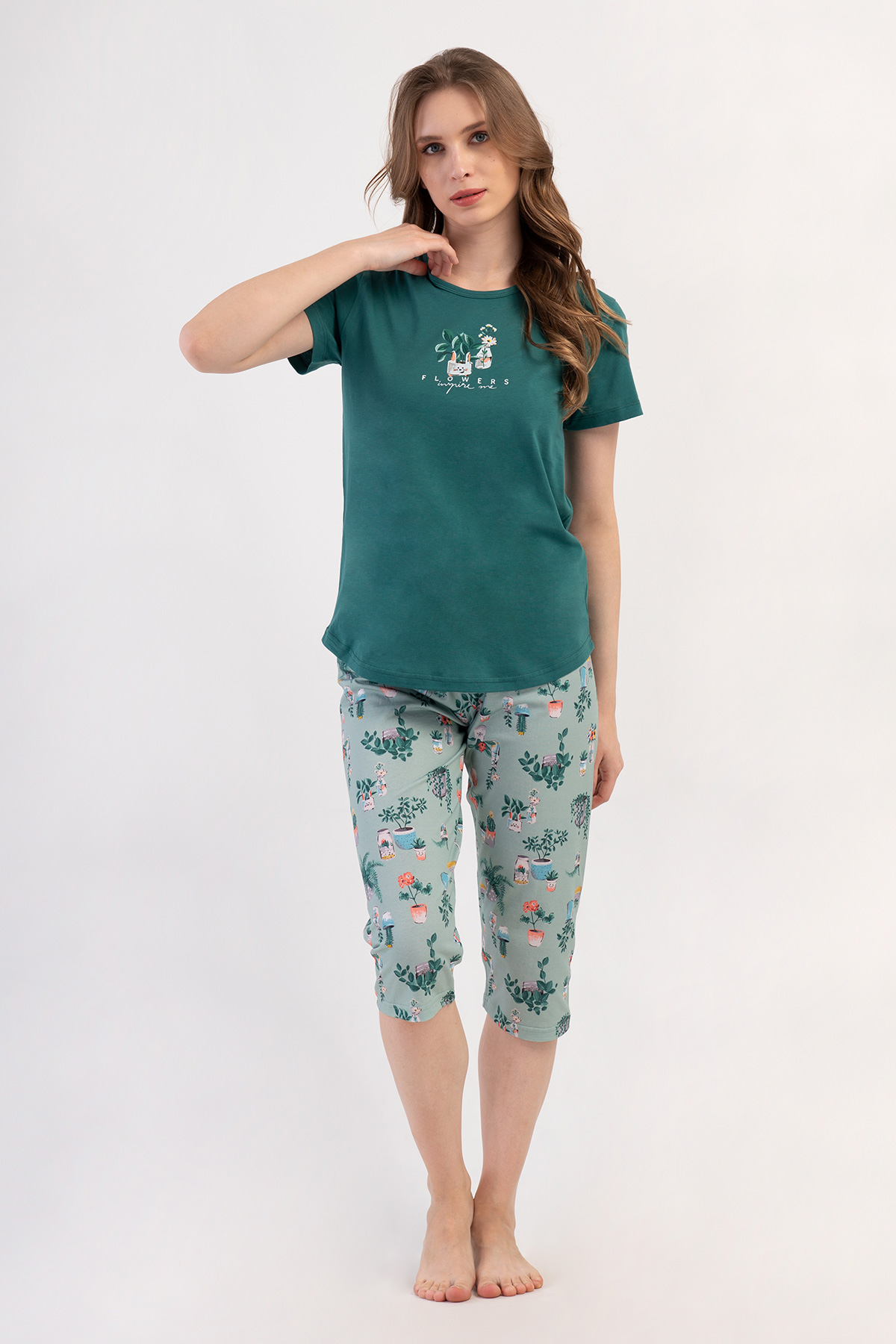 Woman Supreme Kima Capri Set Woman Supreme Kima Capri Set