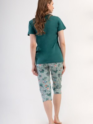 Woman Supreme Kima Buttoned Capri Set Woman Supreme Kima Buttoned Capri Set