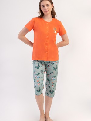 Woman Supreme Kima Buttoned Capri Set Woman Supreme Kima Buttoned Capri Set