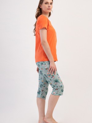 Woman Supreme Kima Buttoned Capri Set Woman Supreme Kima Buttoned Capri Set