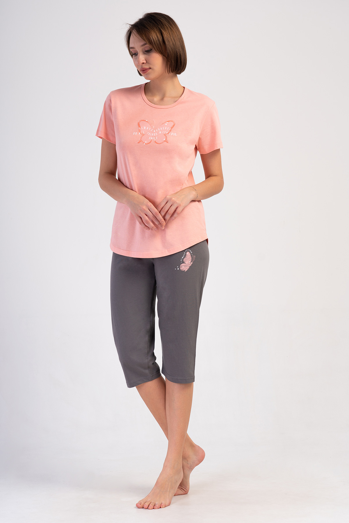 Woman Supreme Oly Capri Set Woman Supreme Oly Capri Set