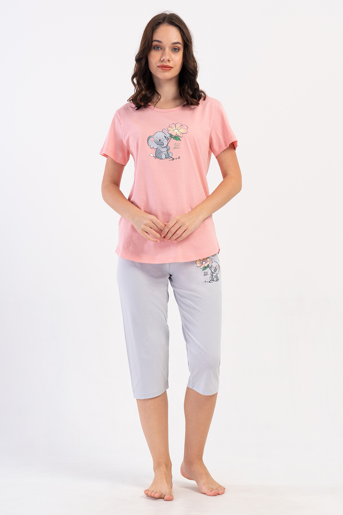Woman Supreme Pose Capri Set Woman Supreme Pose Capri Set