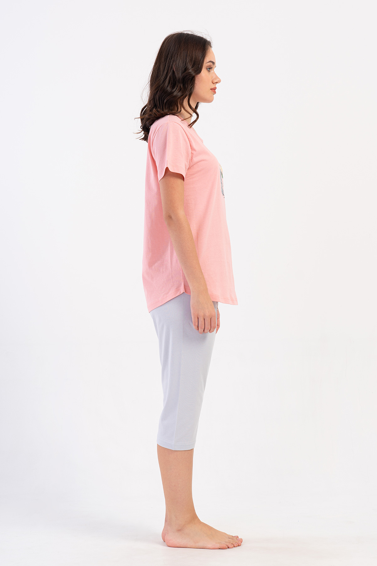 Woman Supreme Pose Capri Set Woman Supreme Pose Capri Set