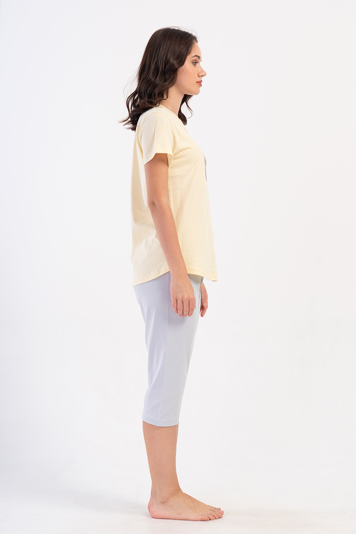 Woman Supreme Pose Capri Set Woman Supreme Pose Capri Set