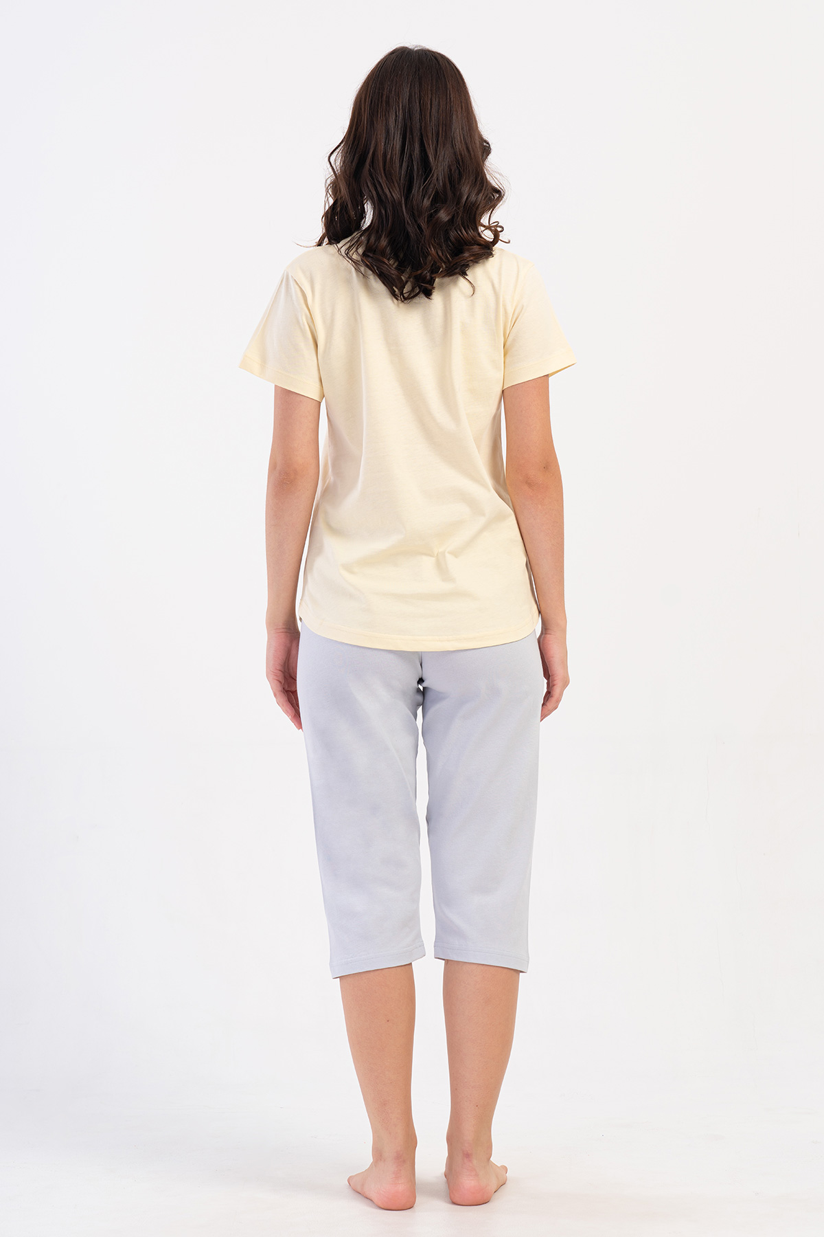 Woman Supreme Pose Capri Set Woman Supreme Pose Capri Set