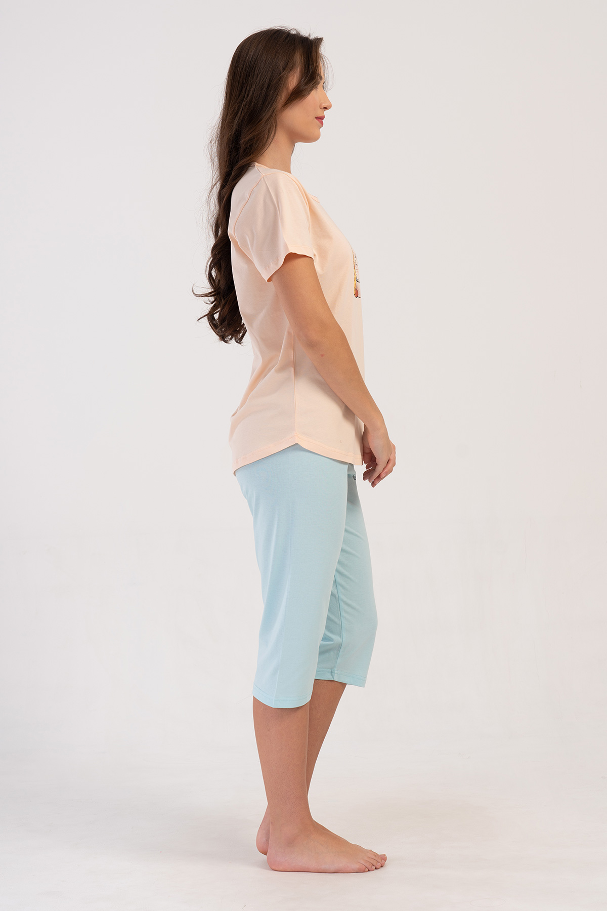 Woman Supreme Kinia Capri Set Woman Supreme Kinia Capri Set
