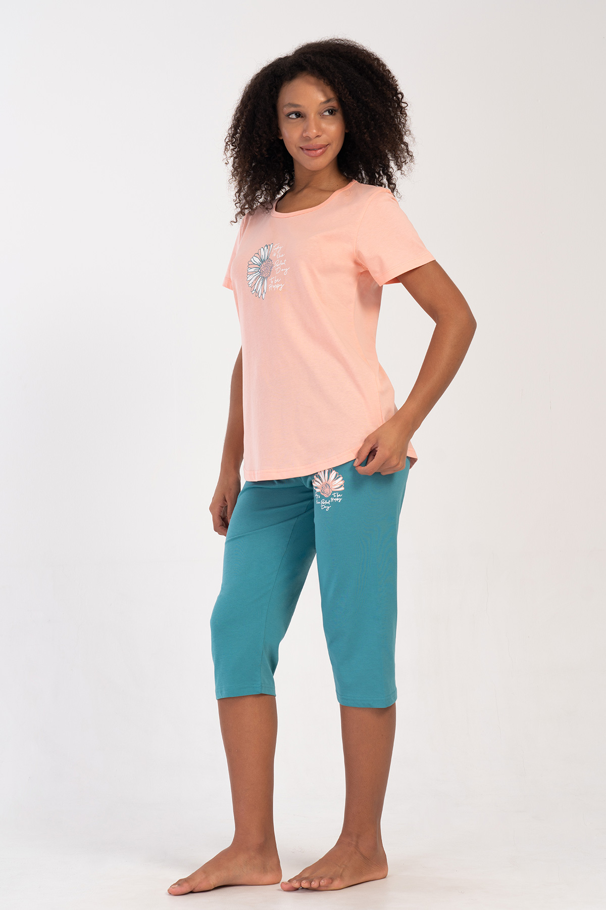 Woman Supreme Tevia Capri Set Woman Supreme Tevia Capri Set