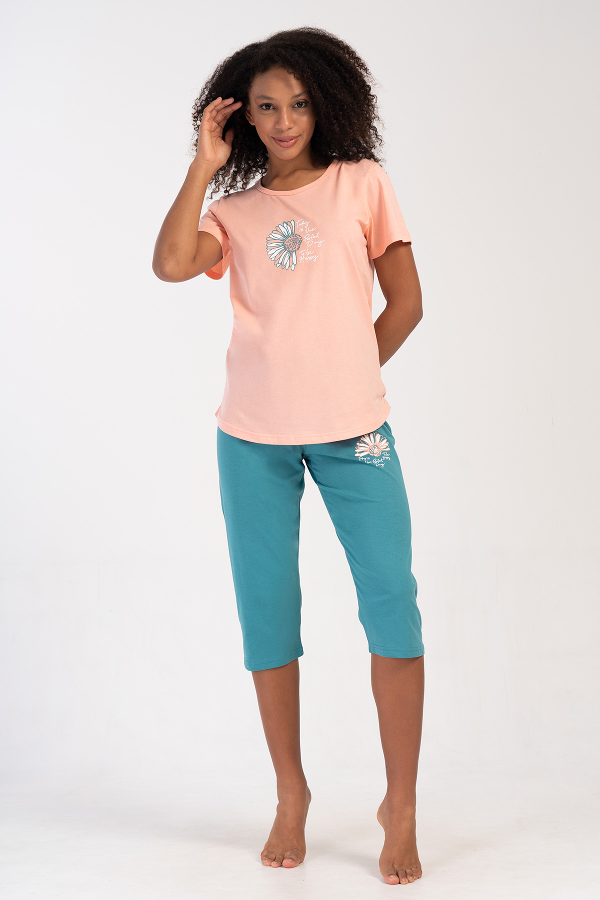 Woman Supreme Tevia Capri Set Woman Supreme Tevia Capri Set
