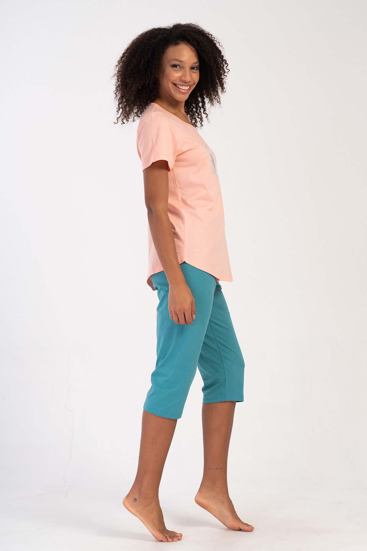 Woman Supreme Tevia Capri Set Woman Supreme Tevia Capri Set
