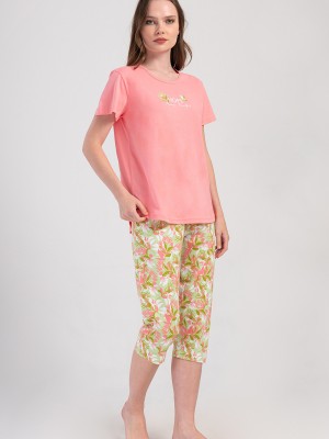 Woman Supreme Lase Short Sleeve Capri Set Woman Supreme Lase Short Sleeve Capri Set