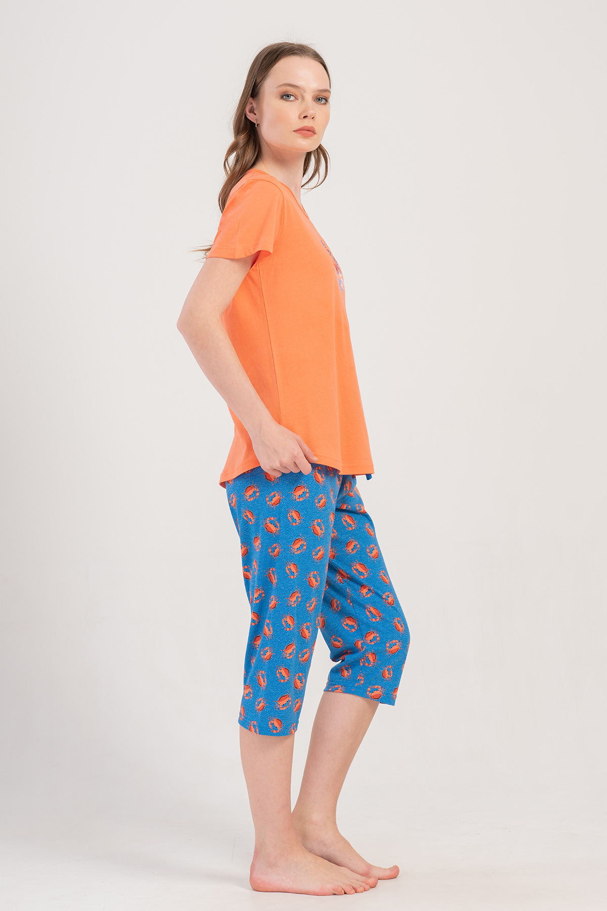 Man Supreme Muto O Neck Capri Set