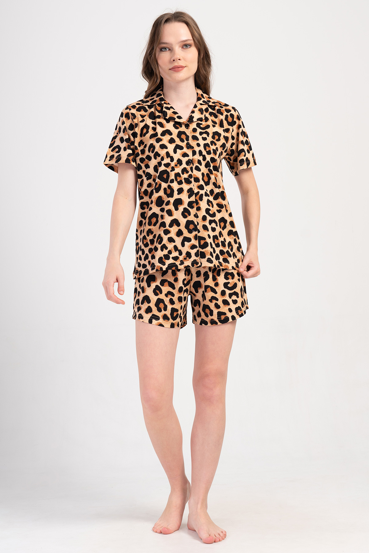 Woman Supreme Leopard Shirt Neck Short Set Woman Supreme Leopard Shirt Neck Short Set