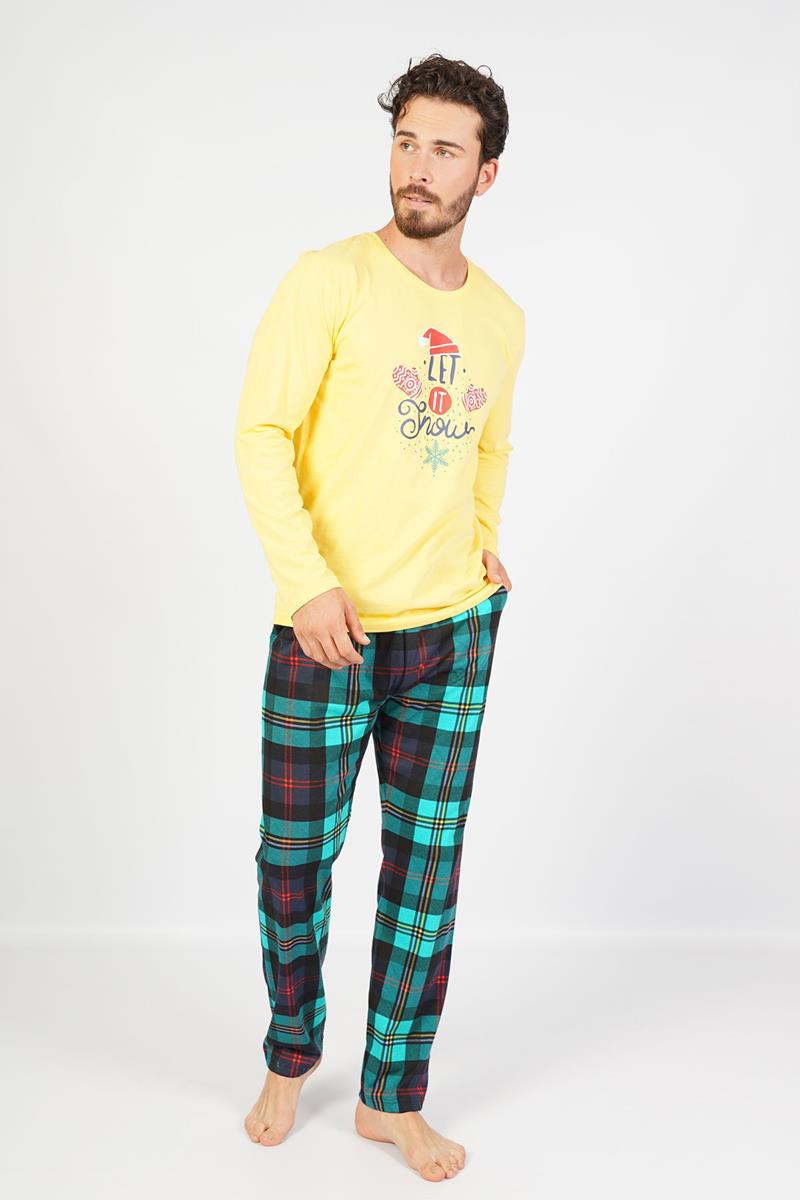 Man Snow Pyjama Set