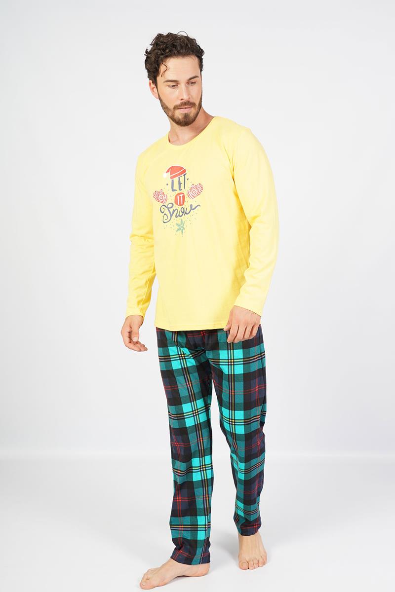 Man Snow Pyjama Set