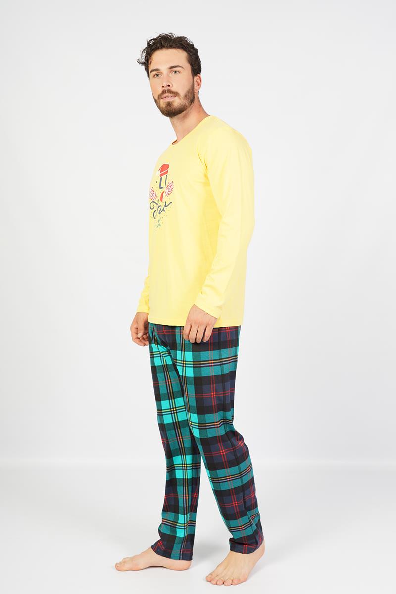 Man Snow Pyjama Set