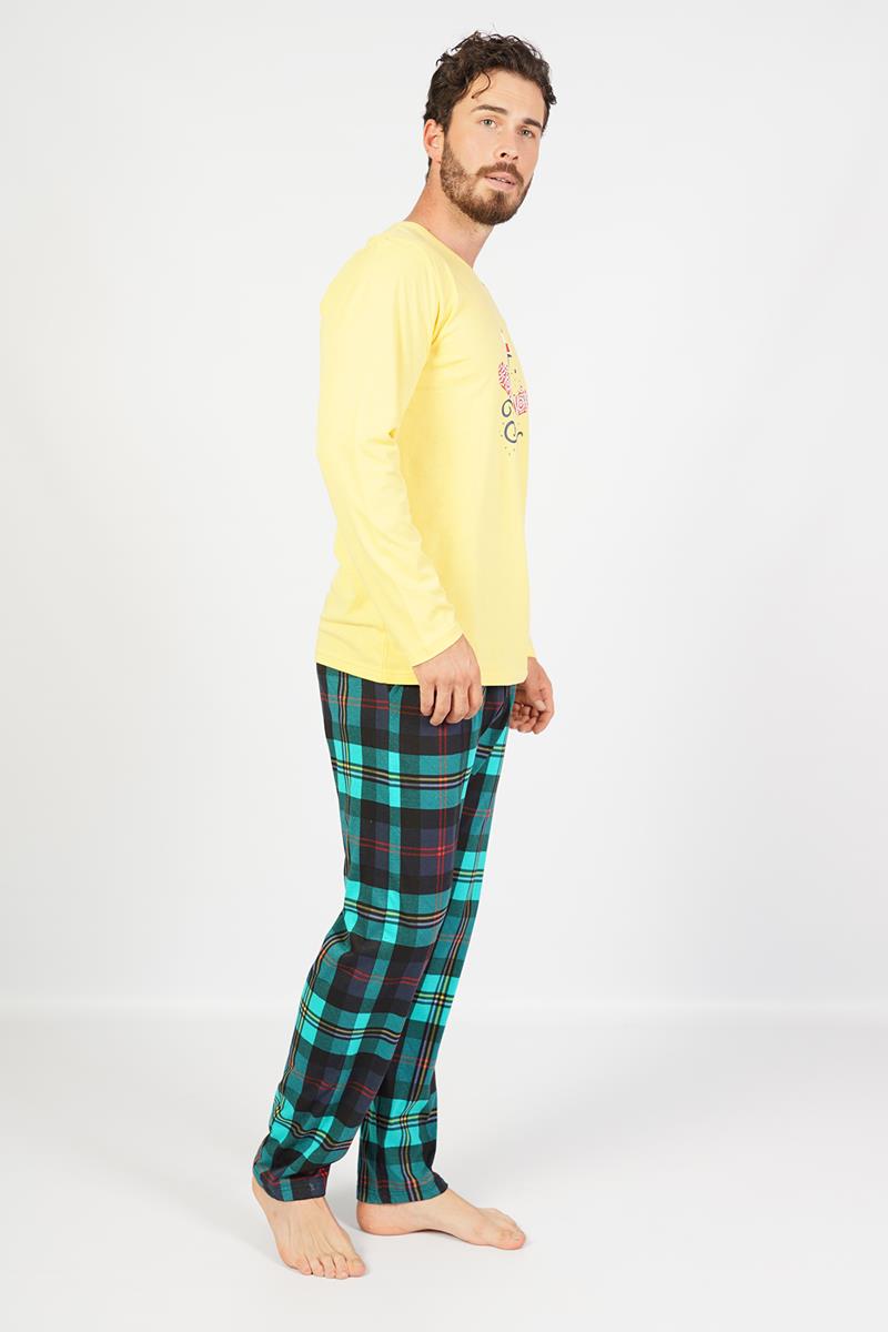 Man Snow Pyjama Set