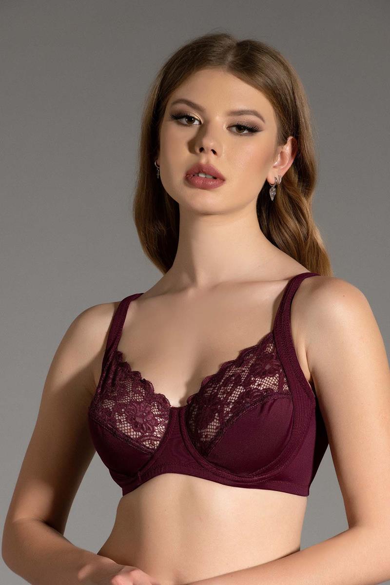 Woman Bella D Cup Bra